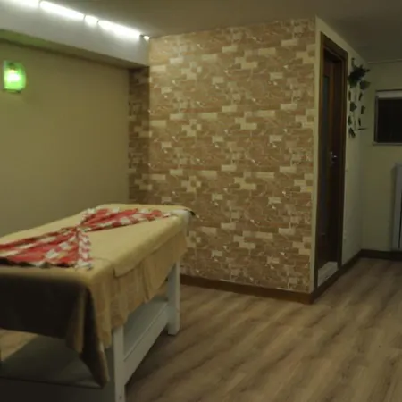 Dragos Island מלון