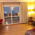 Dragos Island Отель