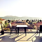 Dragos Island Отель 2*