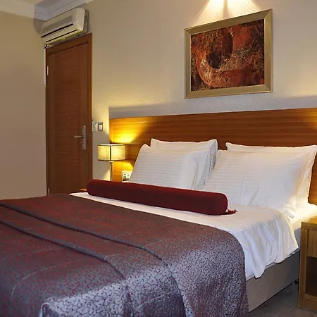 Island Hotell 2*