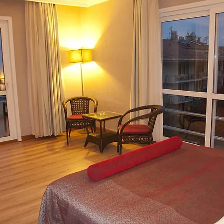 Island Hotell 2*