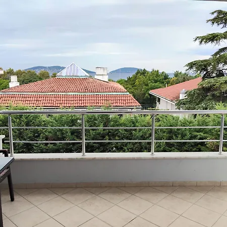Dragos Island Hotel