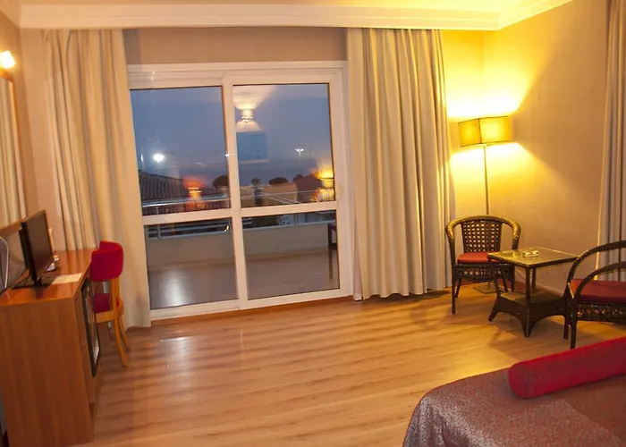 Dragos Island فندق