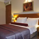 Dragos Island Hotel 2*