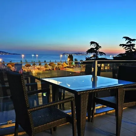 Dragos Island Hotel