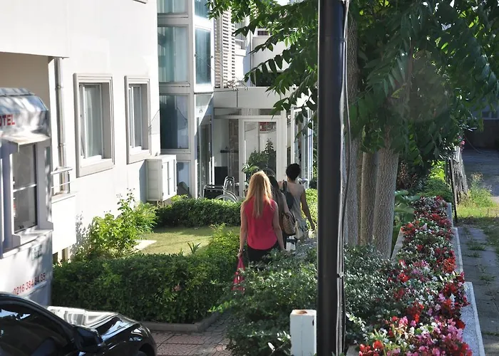 Dragos Island Istanboel